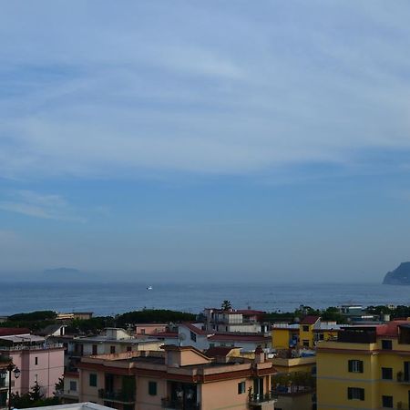Hotel Santa Marta Поцуоли Екстериор снимка