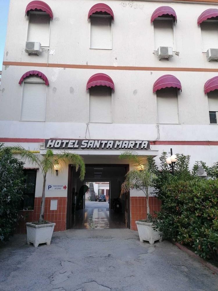 Hotel Santa Marta Поцуоли Екстериор снимка