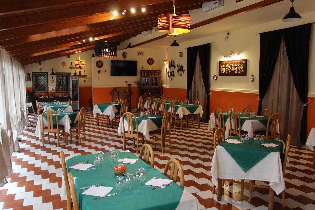 Hotel Santa Marta Поцуоли Екстериор снимка