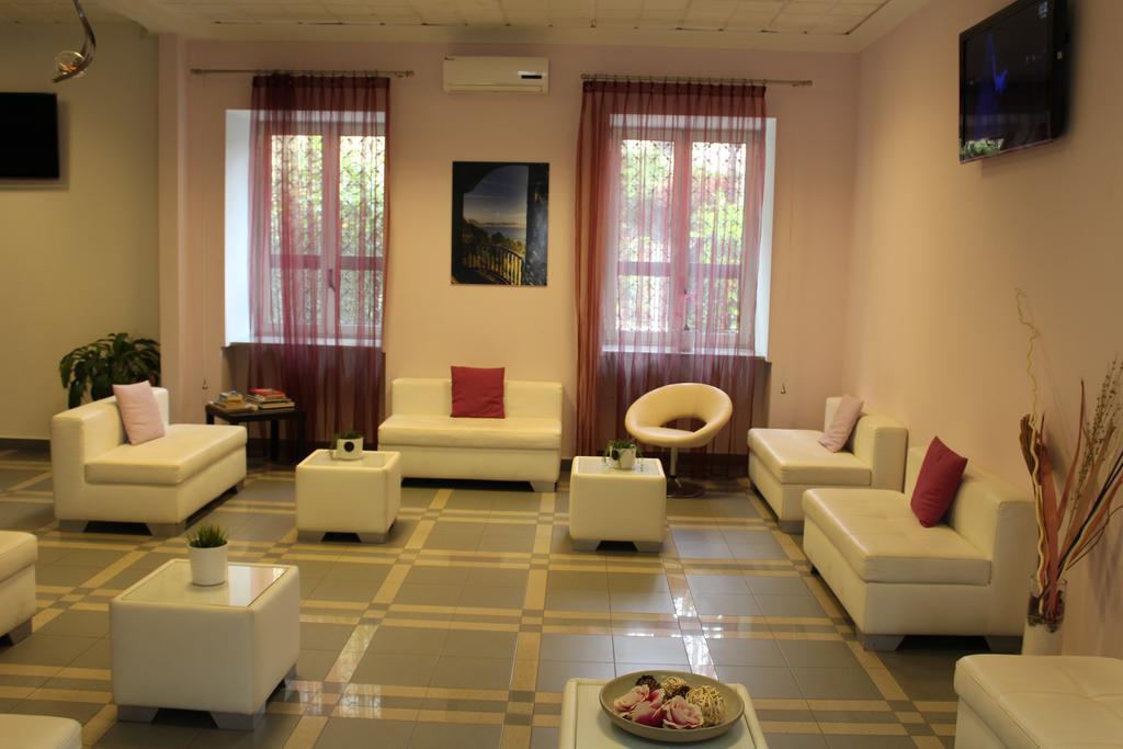 Hotel Santa Marta Поцуоли Екстериор снимка