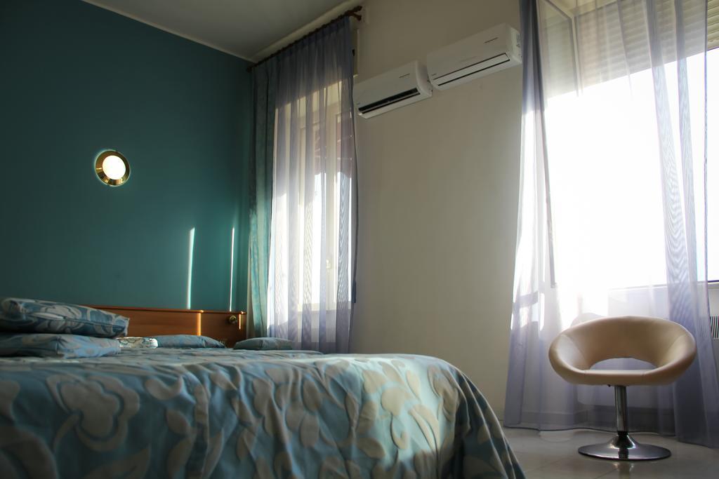 Hotel Santa Marta Поцуоли Екстериор снимка