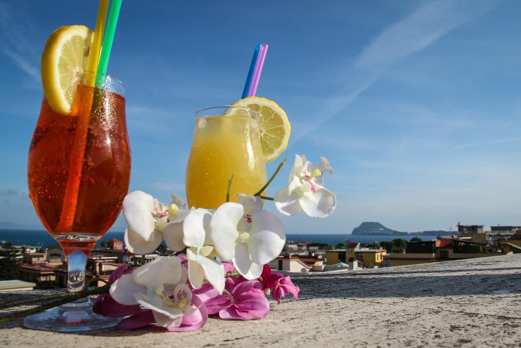 Hotel Santa Marta Поцуоли Екстериор снимка