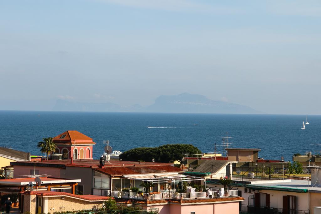 Hotel Santa Marta Поцуоли Екстериор снимка